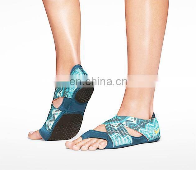 wholesale cotton anti slip yoga socks
