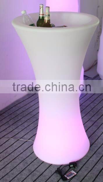 Ice bucket with LED light remote control