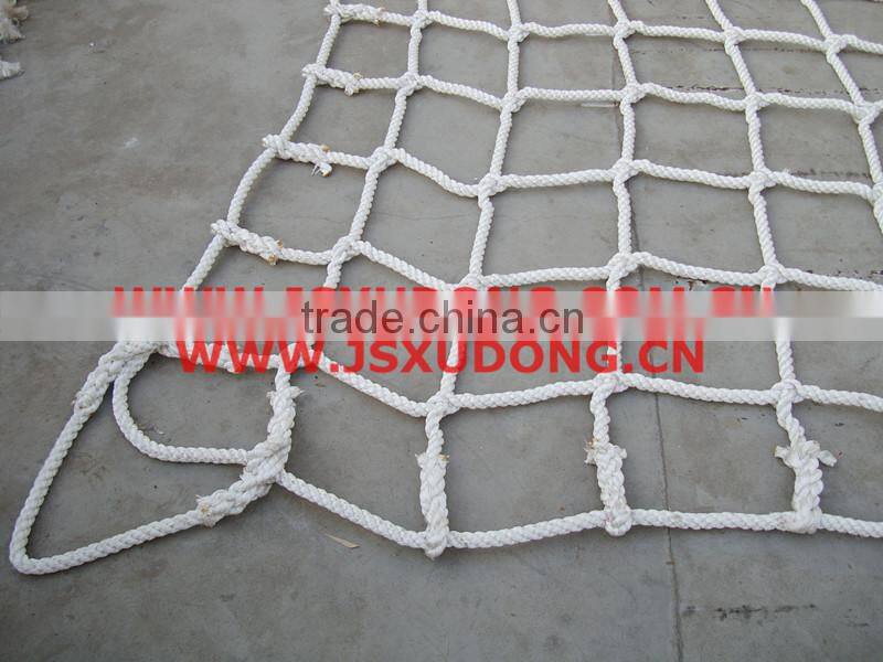 Polyester or Nylon scramble net