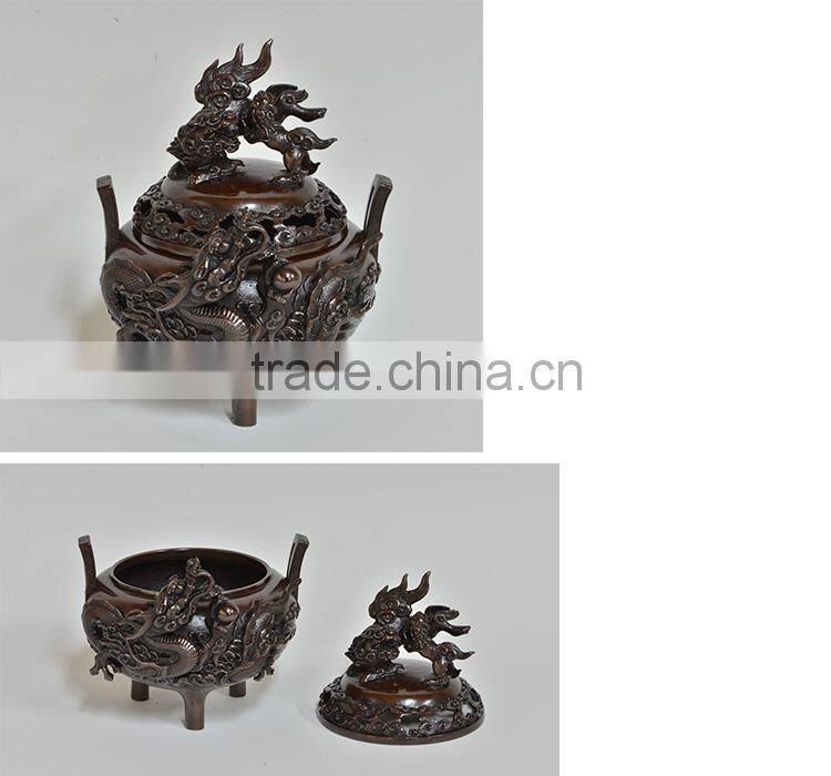 Traditional dynamic candlesticks for candle souvenirs with great details