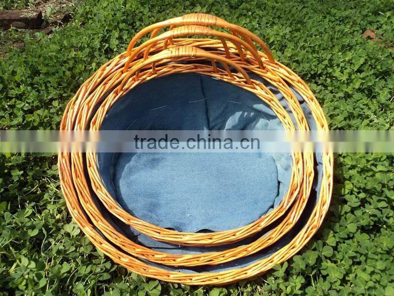 Nice Look Wicker Dog Bed And Canopy