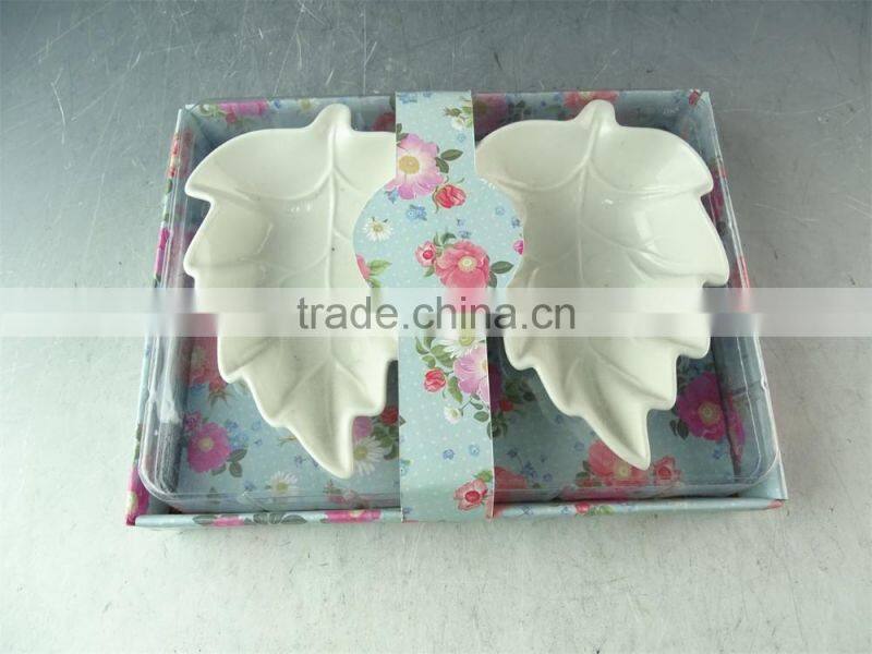 stock cheap popular small white porcelain leaf-shaped dish, good quality porcelain dish with cheap price