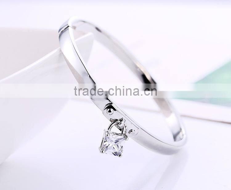 Wholesale Stock Small Order Fashion Women Brief Pendant Bracelets