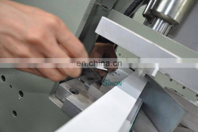 China Factory UPVC Doors and Windows Making Machine