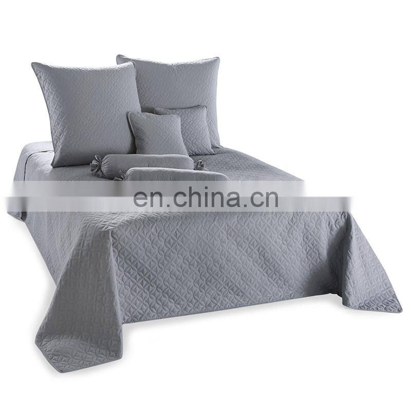 quilt bedspread,100% polyester solid bedspread made in China