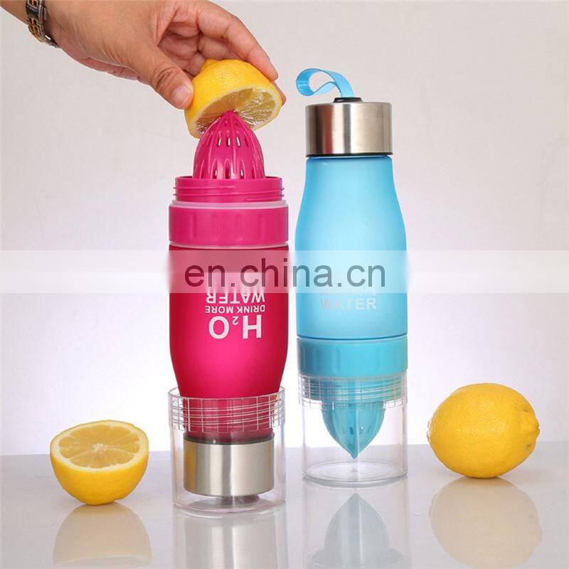 Portable H2O Fruit Infuser Water Bottle Lemon Squeezer Tumbler bottle Citrus Juicer