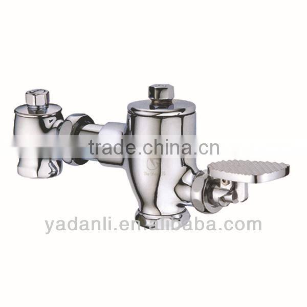 Foot pedal toilet flush valve F503