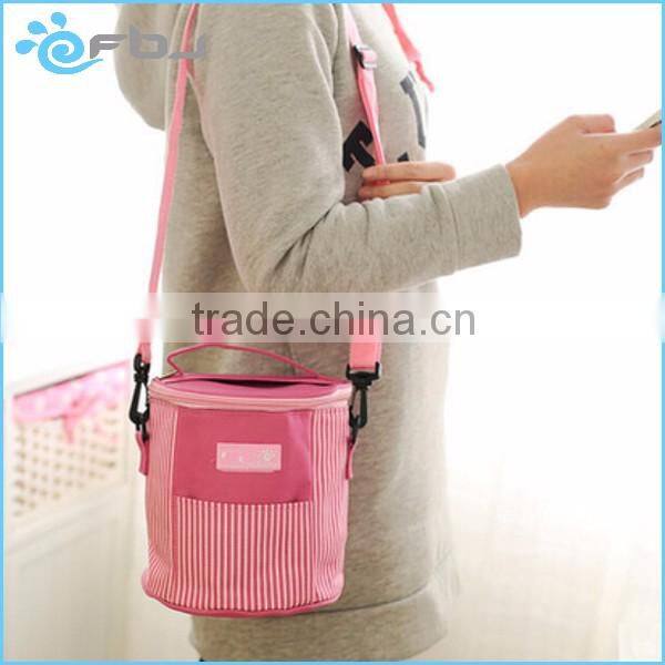 Wholesale Insulated Lunch Box And Bag With Shoulder Strap