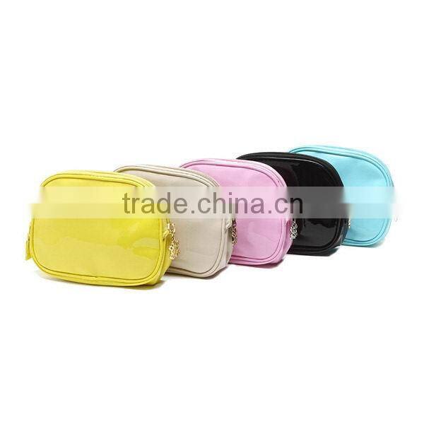 Newest cheap wholesale vinyl cosmetic bags