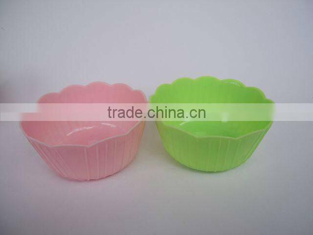Plastic ice cream bowl