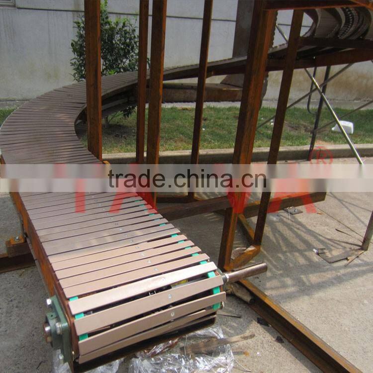 Vertical Transfer POM chain spiral conveyor with Rubber pad for anti-slip