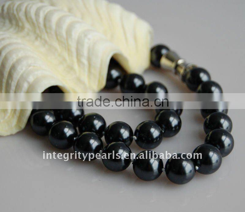 Popular 10mm Round Shape Sea Shell Pearl Necklace SSN007