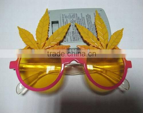 yellow popular plastic party glasses