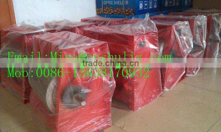 Decorticating machine for coffee beans/cocoa beans peeling machine