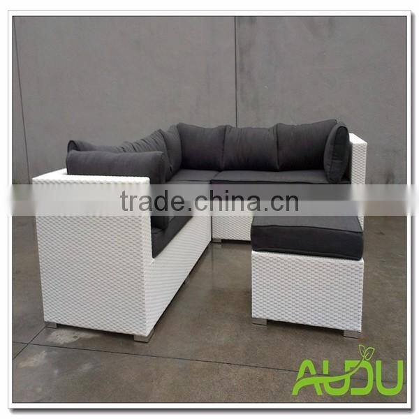 Audu 4 Pieces Resin Wicker Loungest White Aluminium Outdoor Sofa