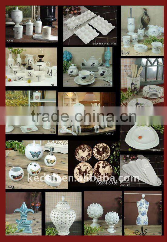 porcelain appetizer dish with bamboo in apple shape