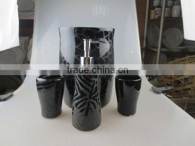 4 pcs ceramic bathroom set