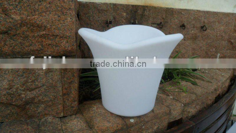 Waterproof battery powered led plastic beautiful wine bucket