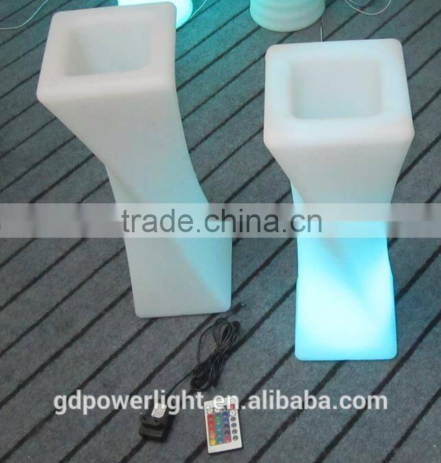 New Solar Illumination PE plastic Flower pot with Solar LED light YXF-1650AS