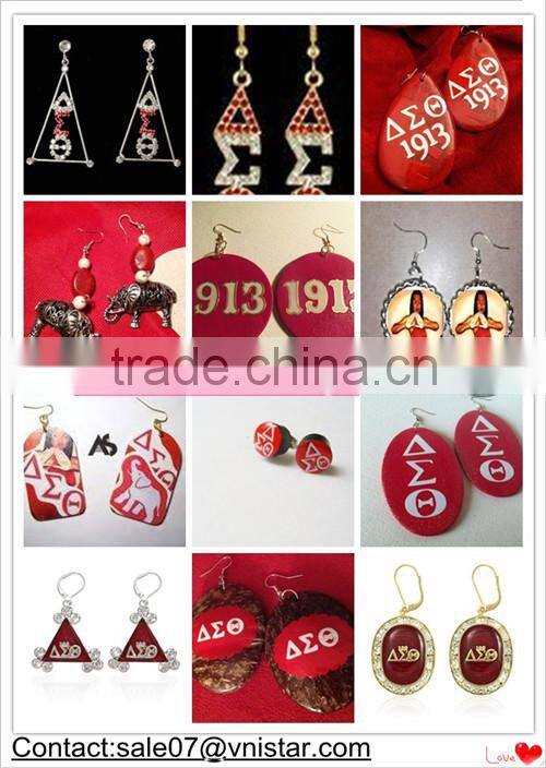 Wholesale vnistar rhinestone lady's hat shape brooch with delta sigma theta 100 sorority 2016 mascot lapel