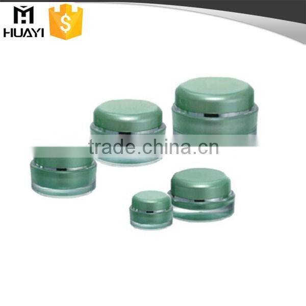 round plastic jar with lid