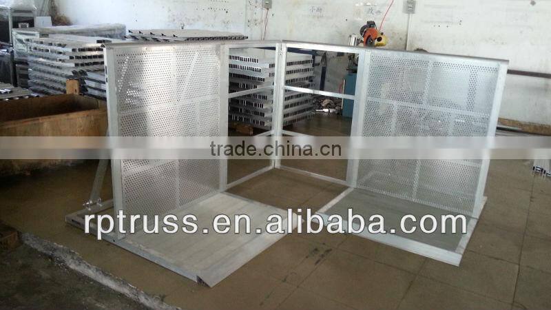 Quickly Deliver Hot Dipped Galvanized Pedestrian Barricades