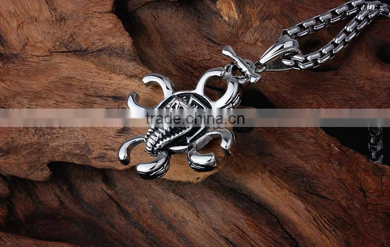 Unique design stainless steel snake shape charm pendant