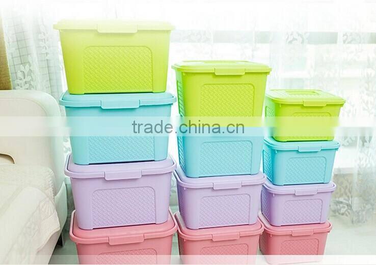 Small Fashion Plastic Trash Can