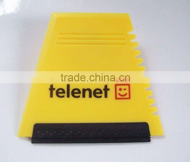 Plastic ice scraper