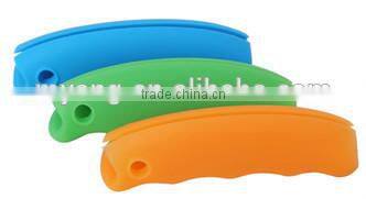 FDA / LFGB food grade detachable silicone bag holder handle / silicone shopping bag handle