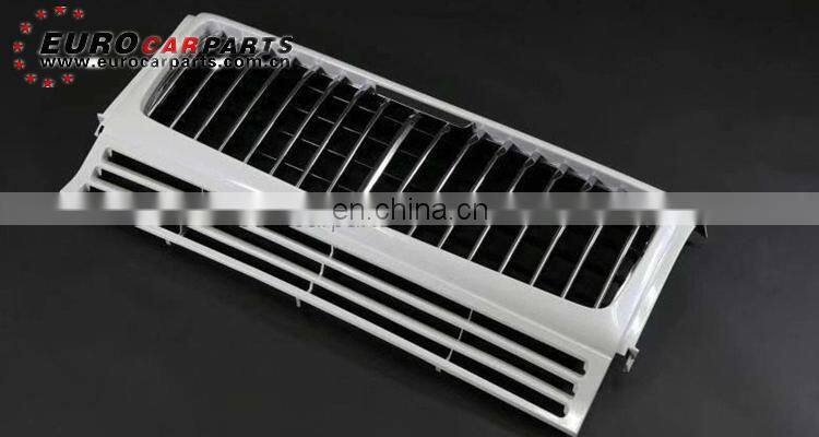 W463 maybach grille fit for G-class G350 G500 G550 G55 G63 to MAY style ABS grille black and white W463 grille
