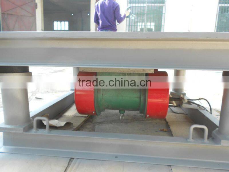 Concrete casting machinery with two motors