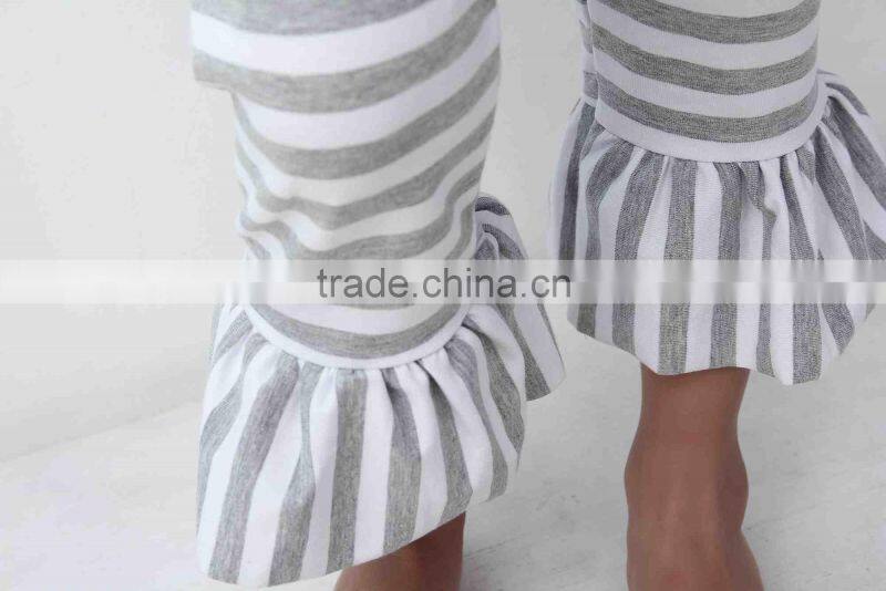 Classical two pieces infant kids clothing gray ruffle striped shorts newborn baby kids gift set hot sell baby girl fall cotton
