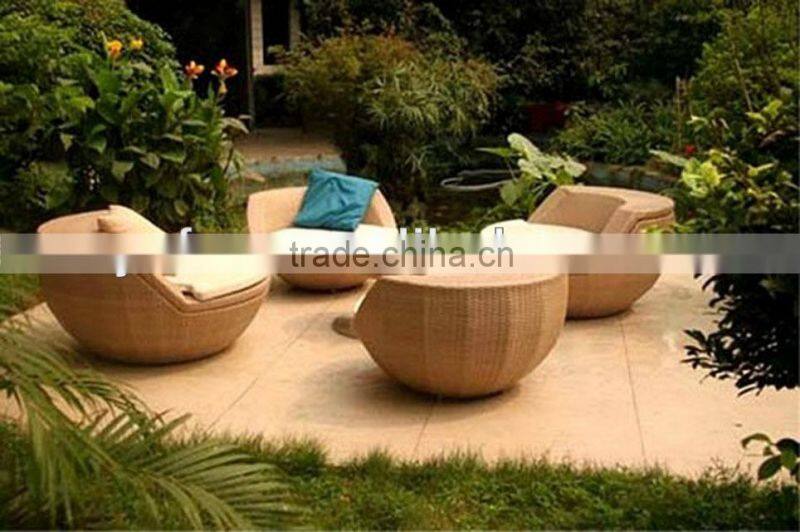 round wicker coffee table and chair