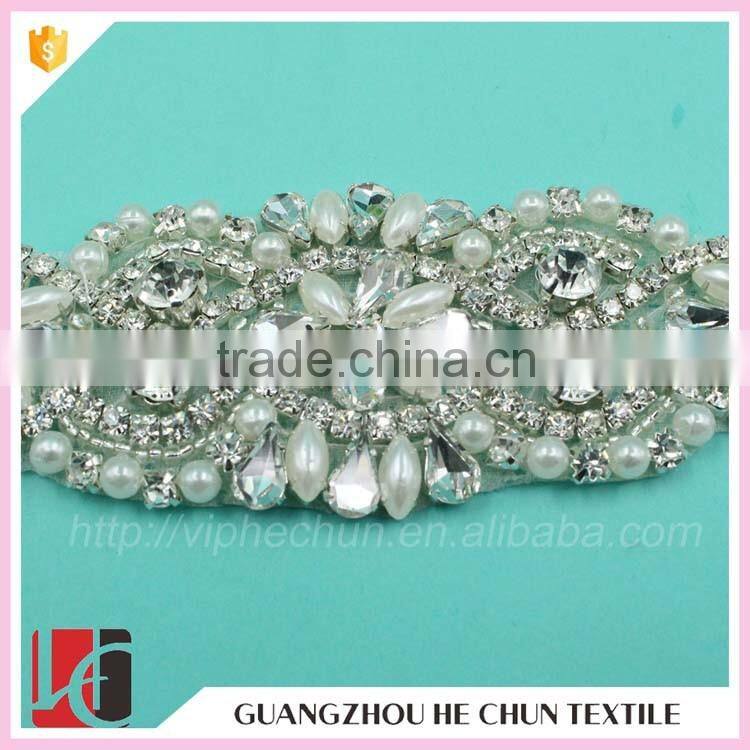 HC-3426 Hechun Hot Fix Crystal Neckline Applique for Fashion Clothes