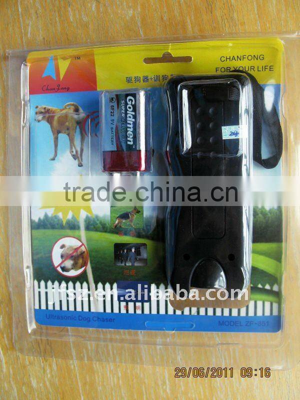 outdoor multifunctional battery powered ultrasonic dog repeller ZF851