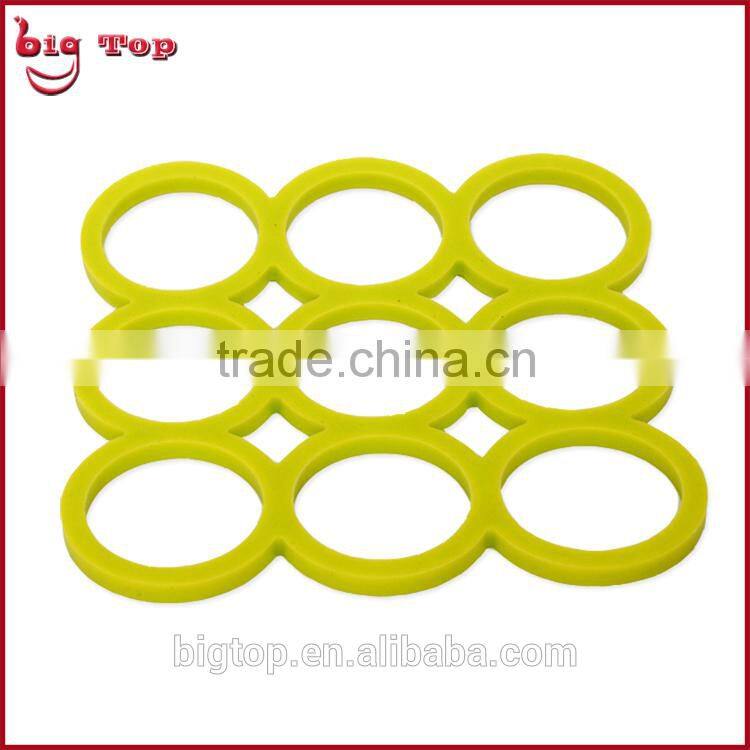 BT0120 Wholesale Silicone Square Shapes Heat Resistant Table Mat with 9 Round Shape Pot Holder Table Mat Insulating Pat Cup Mat