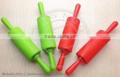 household noodle rolling pin with wooden handle