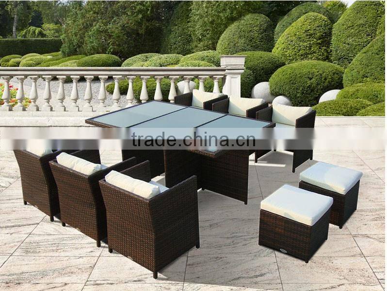 2017 Trade Assurance Space saving glass top Woven Rattan outdoor cube dinning table set
