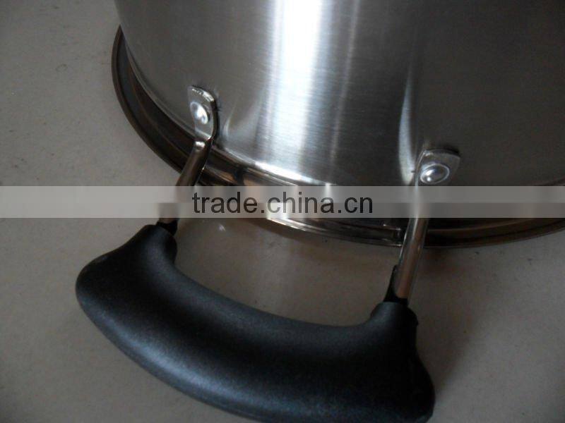 Stainless steel soup pot with right angle