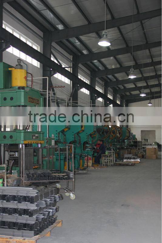 universal 5/8" RF cable tray of hoisting grips