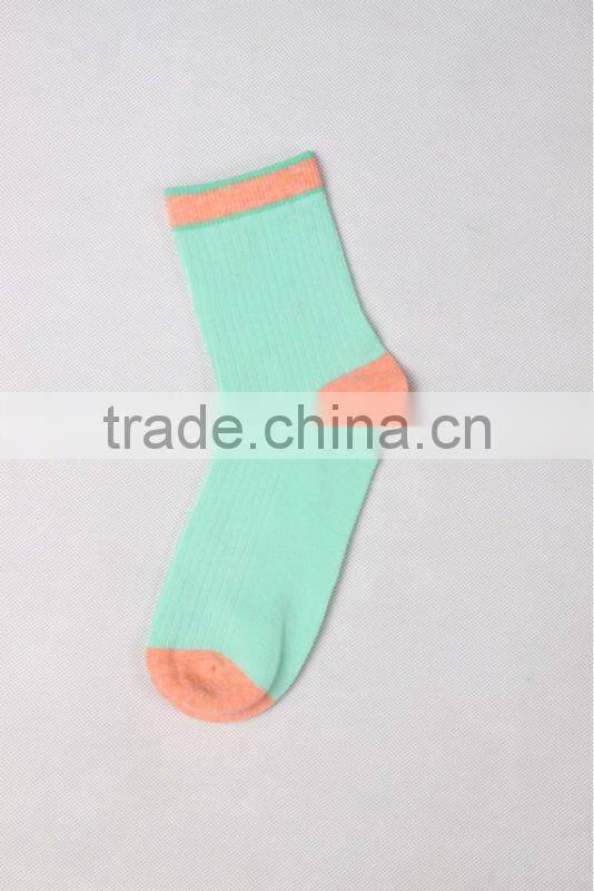 Women solid color ankle socks