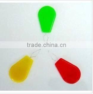 Plastic Needle Threaders 6.7x2.2cm(2-5/8"x7/8").