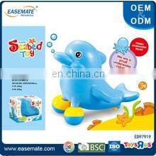 Baby educational toy swinging and walking animal