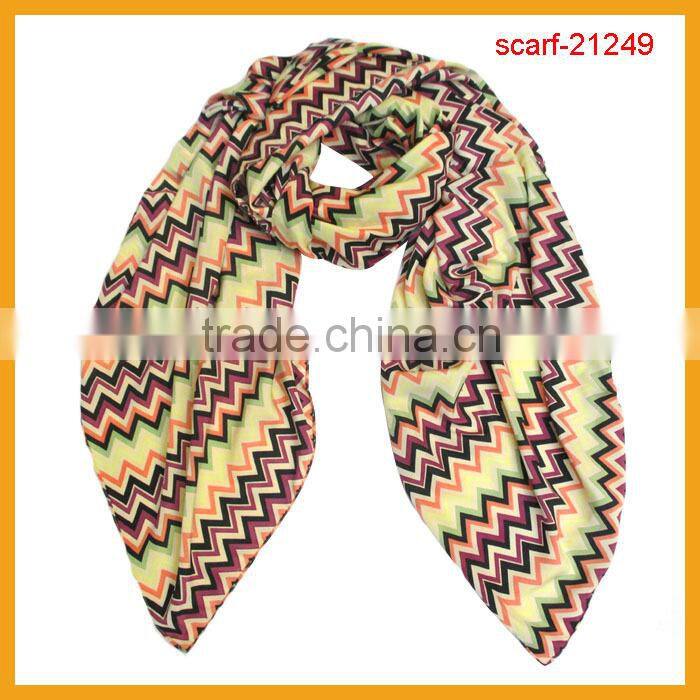 2014 wholesale fashionable square chiffon scarf