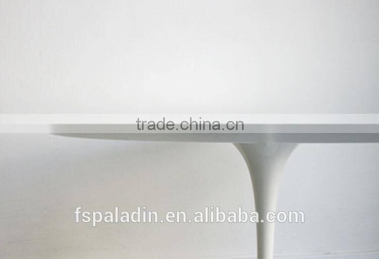White Eero Saarinen Fiberglass Saarinen Tulip Table replica