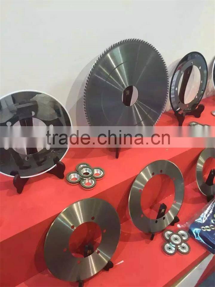 Dust free slot machine blade,