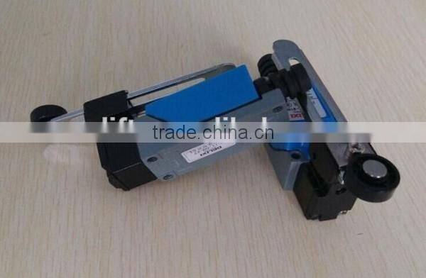 Good efficiency guide rail hydraulic cargo elevator vertical goods lift platform