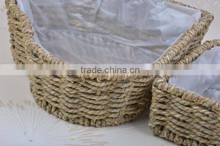 Decoration shallow mouth design straw woven heart shaped flower pot