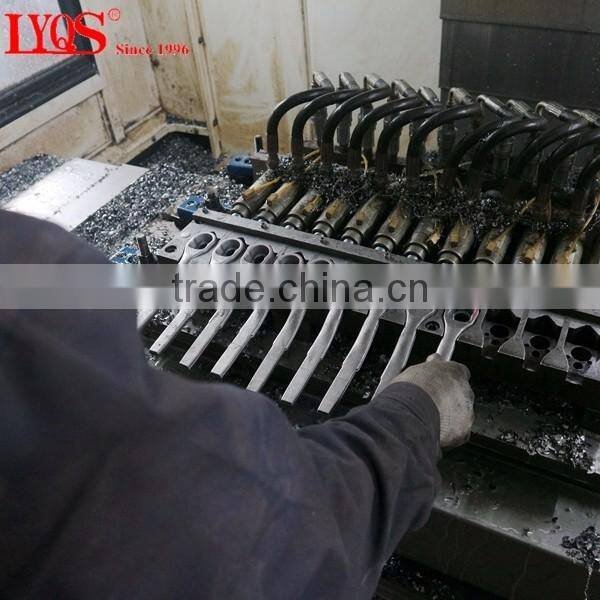 CRV Forged Pear Head 3/8 in. Ratcheting Socket Wrench